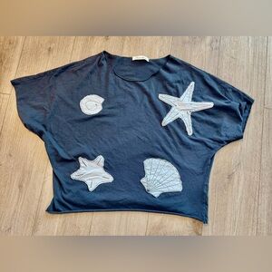Gray boxy round neck T-Shirt with Sea Shell Patches